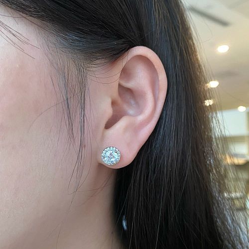 Shiny Zirconia Stud Earring