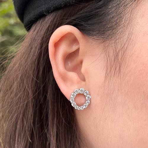 Shiny Zirconia Circle Stud Earring