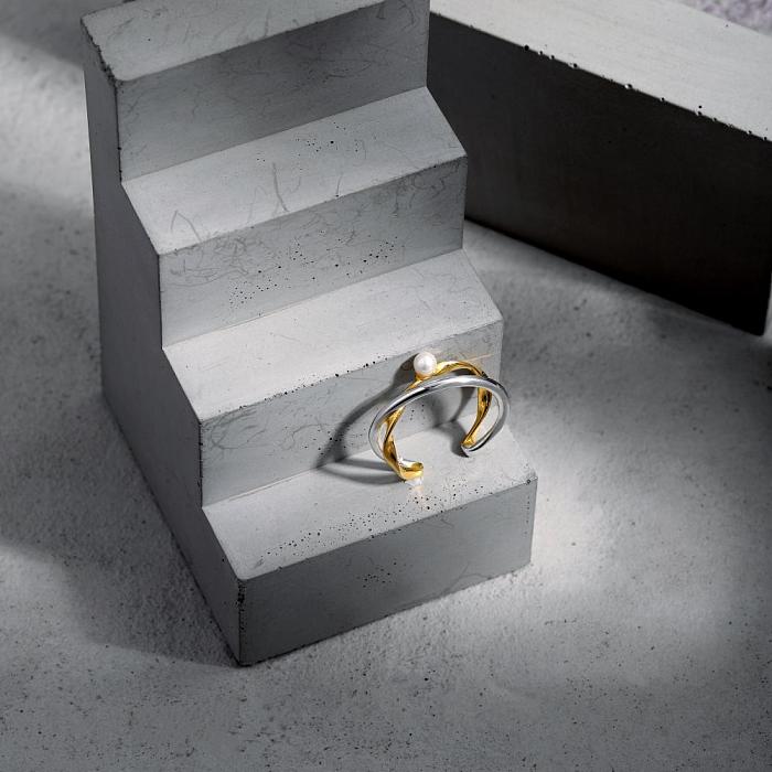 Stylish Twisted Lines Pearl Toe Ring