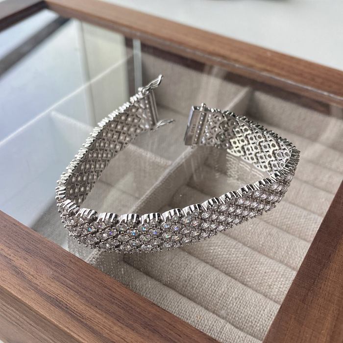 Bracelet de luxe à chaîne de tennis large en zircone