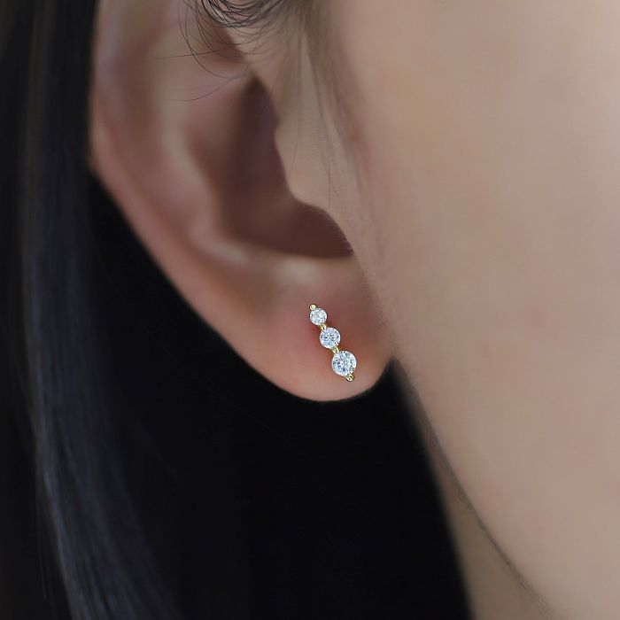 Shiny Minimalism Zirconia  Stud Earring