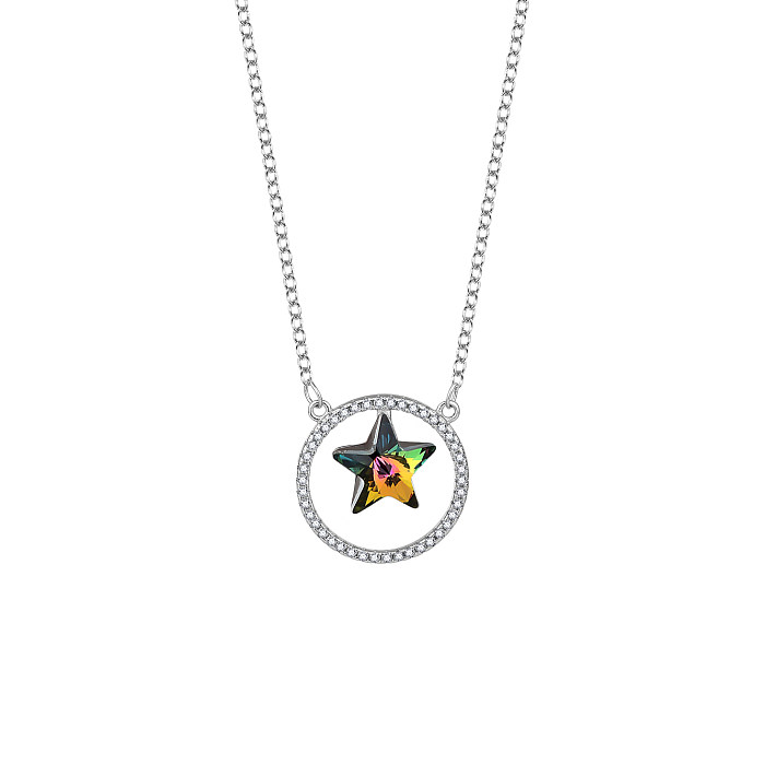 Collier avec pendentif en forme d'étoile et de cercle de cristaux autrichiens en zircone cubique