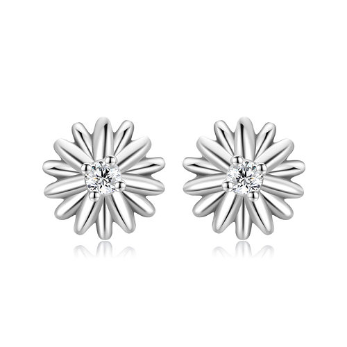 Aretes con margaritas florecientes y circonitas