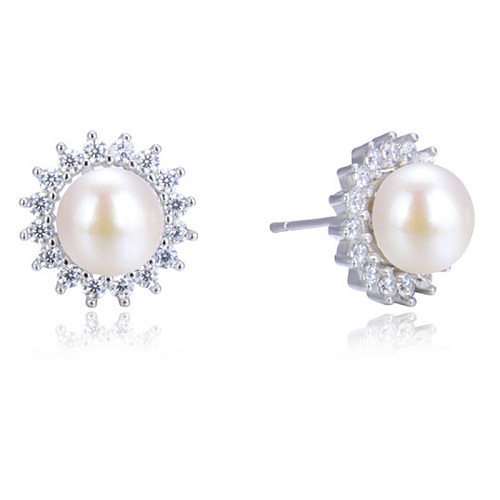 Elegant Pearl Zirconia Flower Stud Earrings