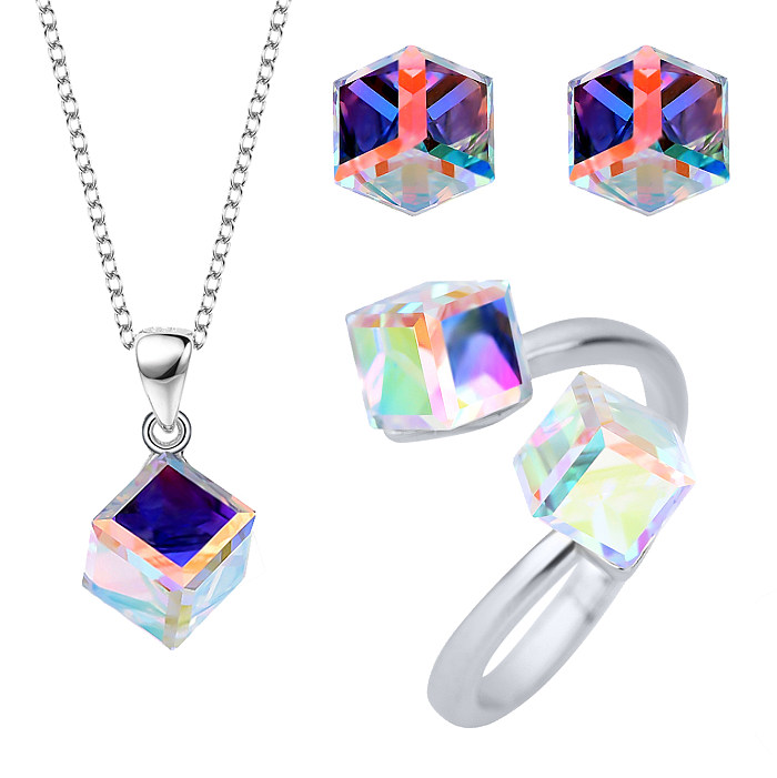 Halsketten-Ohrring-Set mit Würfelanhänger aus österreichischen Kristallen