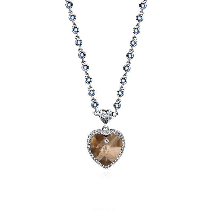 Halskette mit Herzanhänger aus österreichischen Kristallen