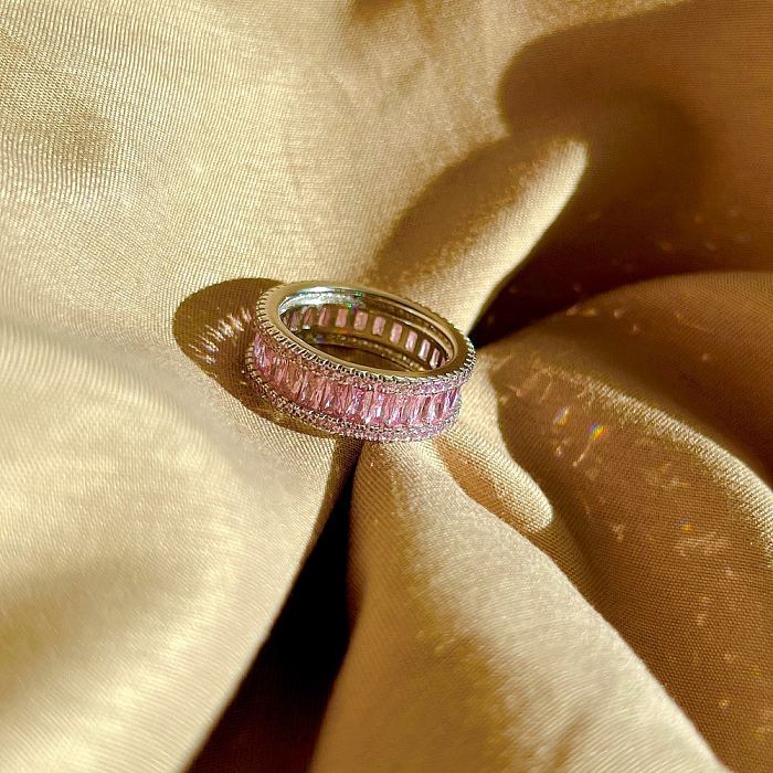 Stapelbarer Ring aus Sterlingsilber mit Zirkonia