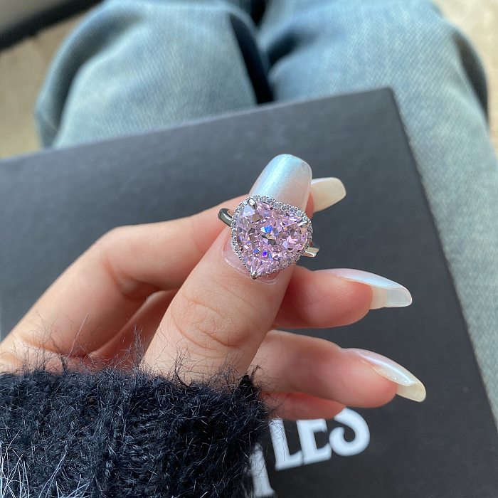 A Zirconia Heart Wedding Party Ring