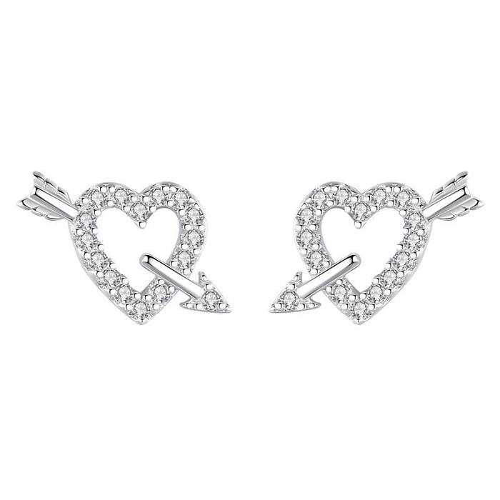 Boucles d'oreilles à tige en forme de cœur et de flèche en argent sterling et zircone