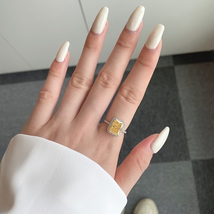 Crushed Ice Lab Cocktail Zirconia Solitaire Ring