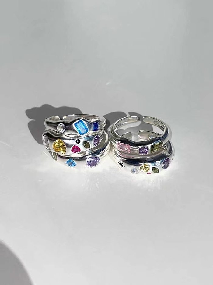 Offener Ring im schlichten Stil mit Stern-Kupfer-Inlay und künstlichen Edelsteinen