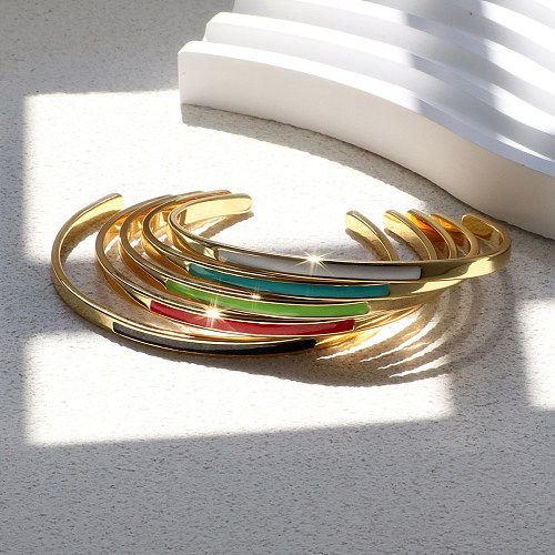 Einfache, einfarbige Manschettenarmbänder mit Kupfer-Email-Beschichtung und 18-Karat-Vergoldung