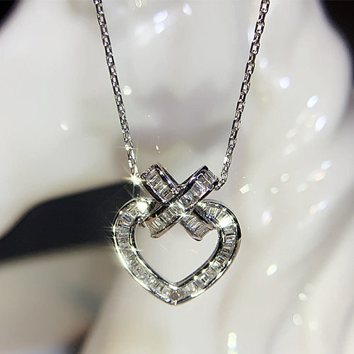 Vintage Hollow Heart Shaped Inlaid Zircon Geometric Copper Necklace Wholesale
