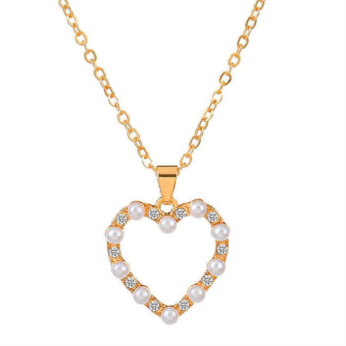 Glam formato de coração titânio aço cobre oco cristal zircão 18K banhado a ouro colar pingente banhado a prata