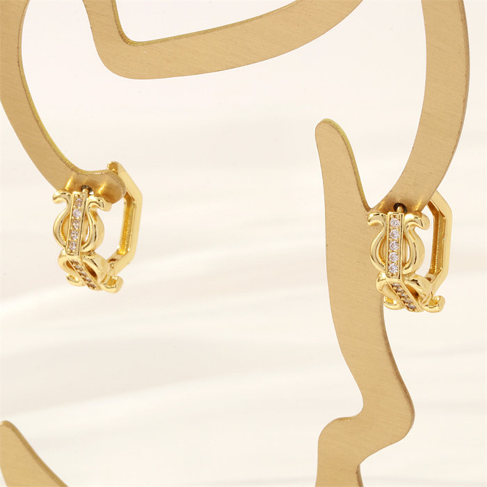 1 par de pinos de orelha banhados a ouro 18K, estilo IG, estilo simples, formato de coração, rosa, chapeamento, zircão de cobre