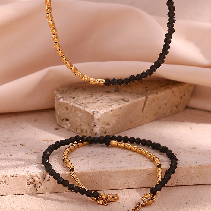 Einfache, schlichte Halskette mit geometrischem Edelstahl-Perlenüberzug und 18-Karat-Vergoldung