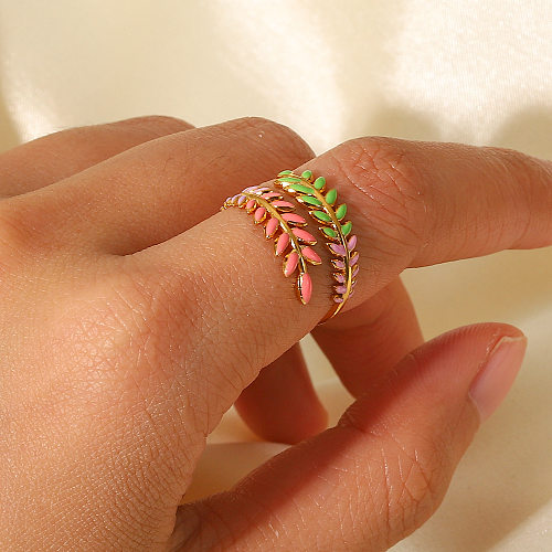 Modischer, kreativer offener Ring aus 18 Karat vergoldetem Edelstahl in Form eines Blattzweigs