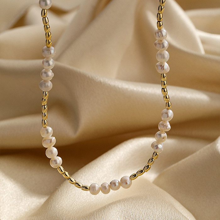 Collier plaqué or 18 carats avec perles rondes en cuivre de style simple