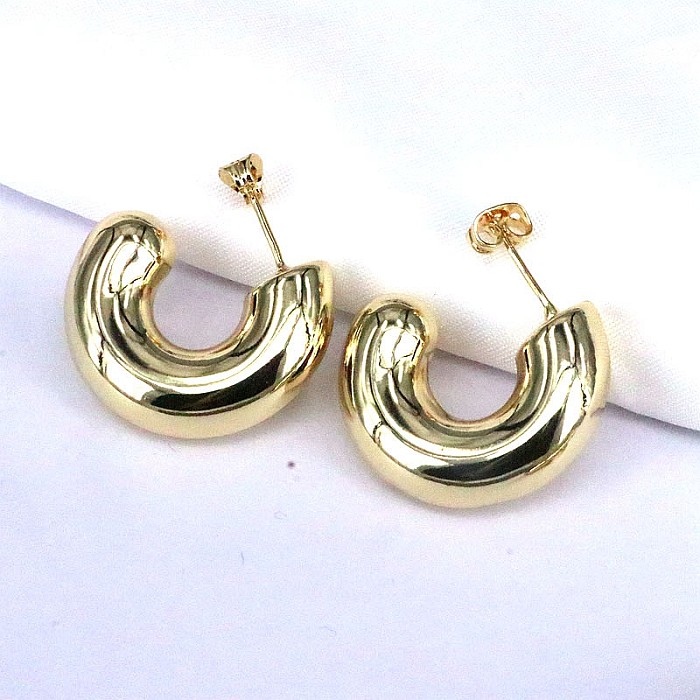 1 paire de boucles d'oreilles rétro en cuivre plaqué or, couleur unie