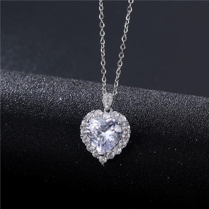 Simple Style Heart Shape Copper White Gold Plated Zircon Necklace Pendant In Bulk