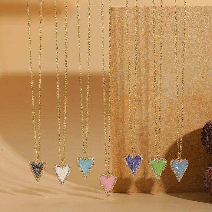 Collier pendentif plaqué or 14 carats avec incrustation de cuivre en forme de cœur de style simple