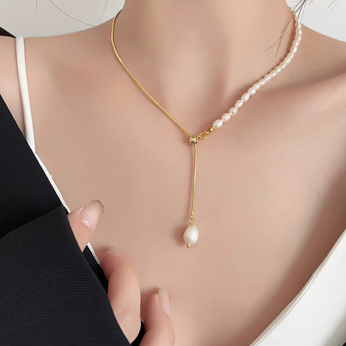 Simple Style Round Baroque Pearls Copper Beaded Pendant Necklace