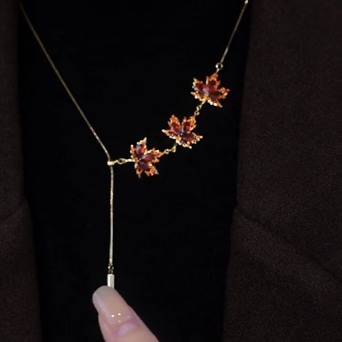 Fashion Maple Leaf Copper Plating Inlay Zircon Necklace