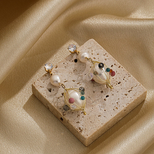 1 Paar Retro-Tropfenohrringe mit runder Perlenbeschichtung, Kupfer-Zirkon und 14-karätiger Vergoldung