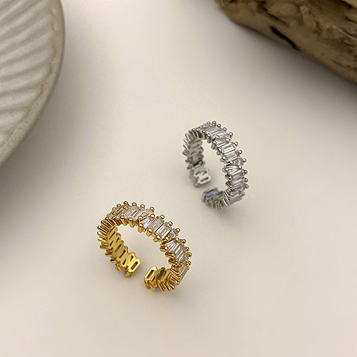 Anillo de lujo ligero de Zirconia cúbica con escalera de moda para mujer, anillo de circonita de cobre a la moda para mujer
