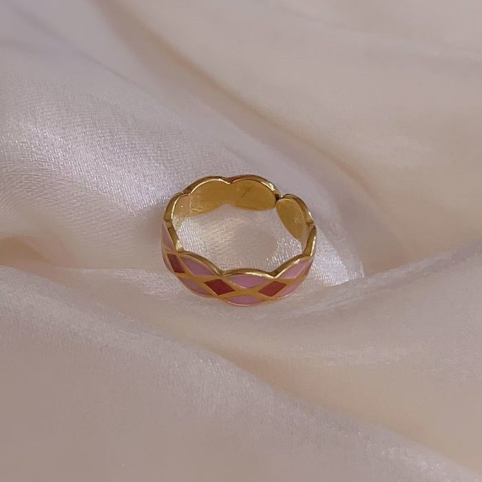 1 Stück einfacher offener Ring mit geometrischer Verkupferung und künstlichen Perlen