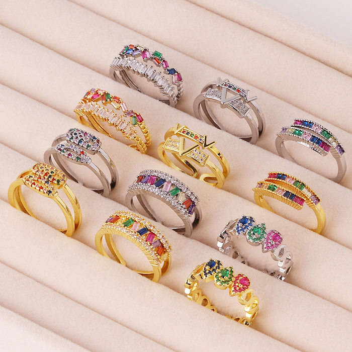Elegante Retro-Ringe mit Buchstaben und Wassertropfen, rechteckig, Kupferbeschichtung, Inlay, Zirkon, 18 Karat vergoldet