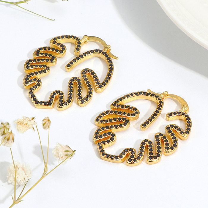 1 Pair Elegant Streetwear Leaf Copper Earrings