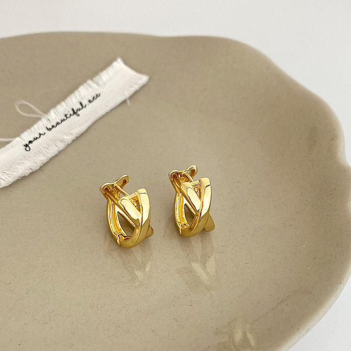 1 paire de boucles d'oreilles en cuivre plaqué or avec lettres de base