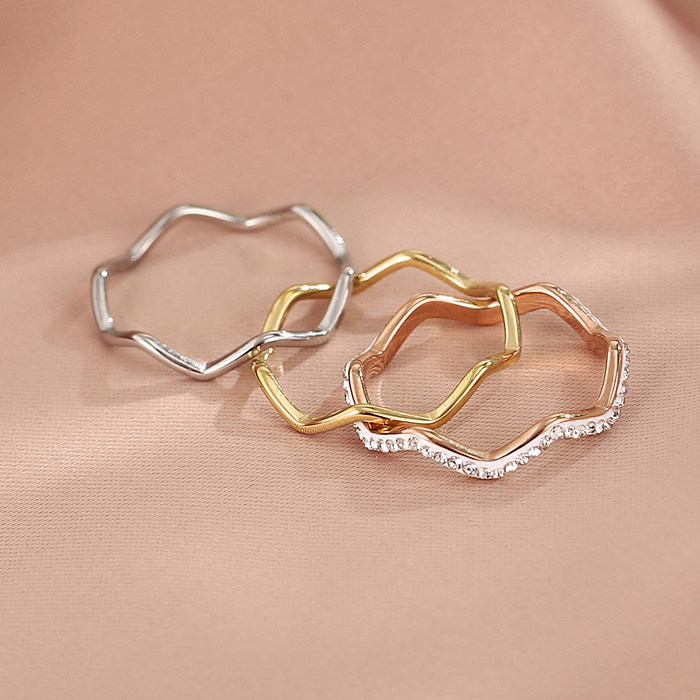 Style simple vagues anneaux en acier inoxydable placage strass anneaux en acier inoxydable 1 ensemble