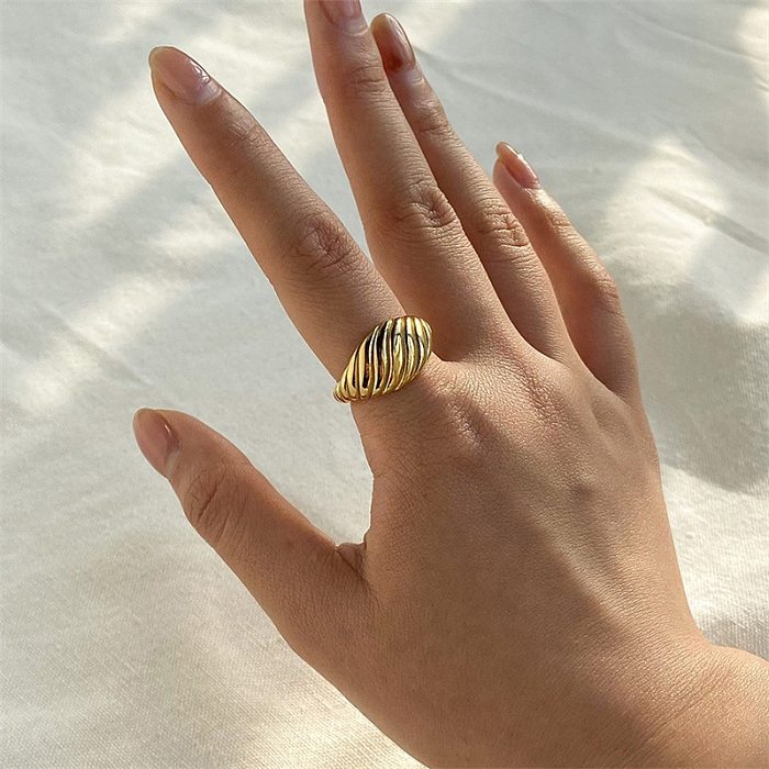 Novo anel de chifre de aço inoxidável torcido folheado a ouro 18k fashion