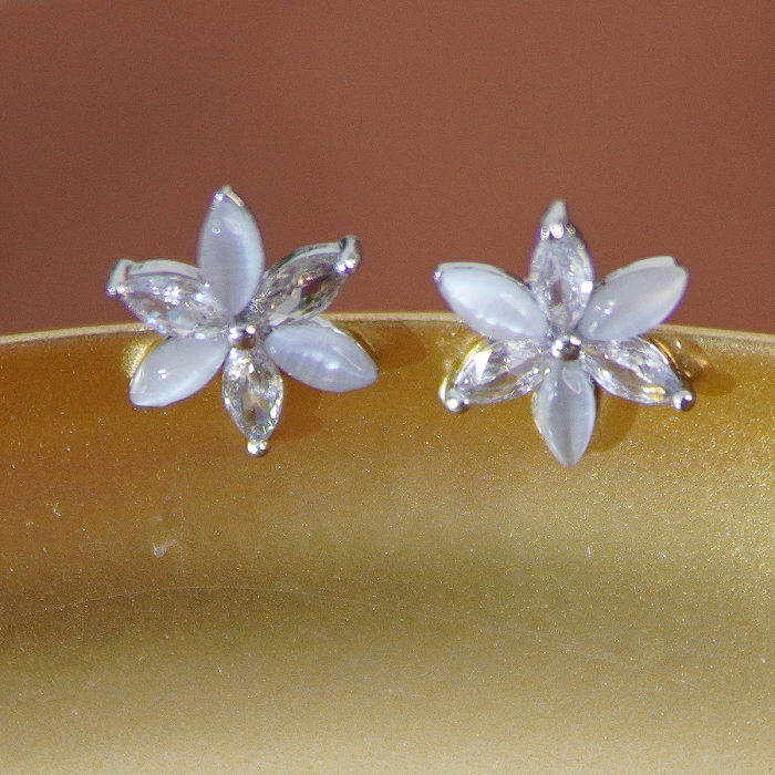 1 Pair Simple Style Flower Inlay Copper Zircon Ear Studs