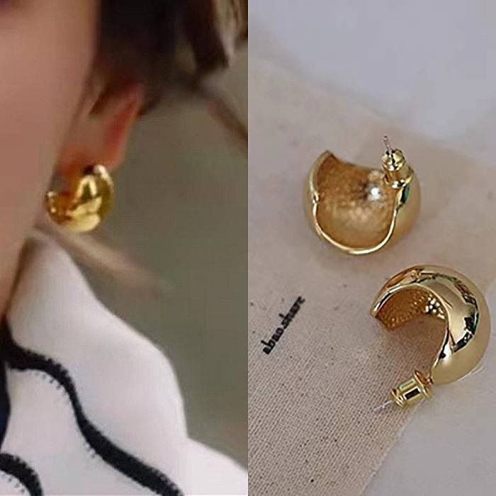 Fashion C Shape Brass Plating Ear Studs 1 Pair