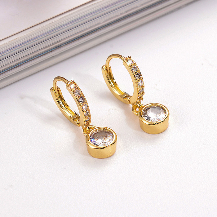 1 Paar einfache, runde Ohrringe mit Inlay aus Kupferzirkon und 18-Karat-Vergoldung