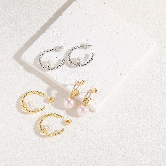 1 Pair Elegant Retro C Shape Plating Inlay Imitation Pearl Copper Zircon 14K Gold Plated Earrings