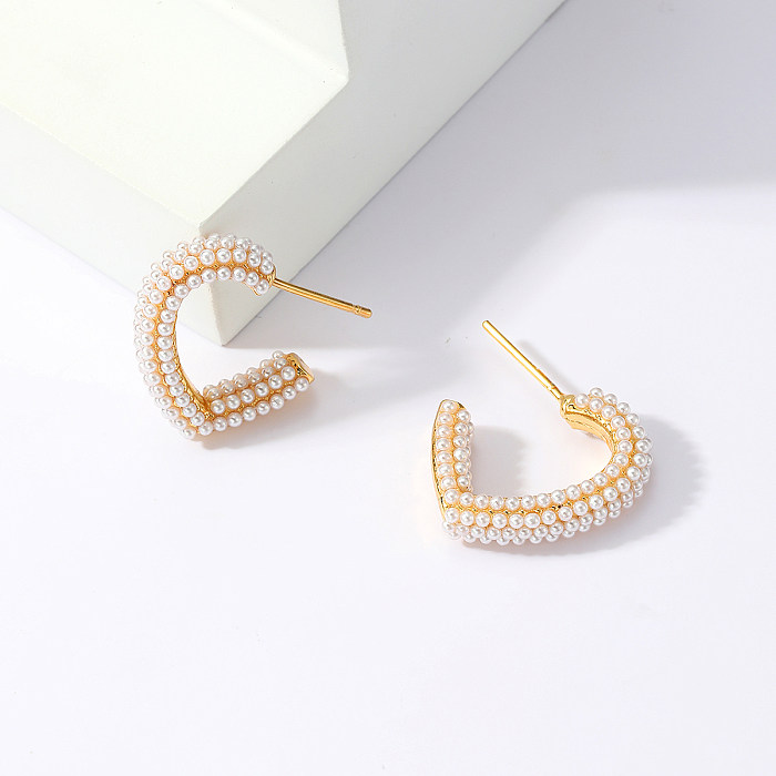 1 par de pendientes de perlas artificiales con incrustaciones de cobre chapado en forma de corazón estilo clásico dulce estilo de hadas