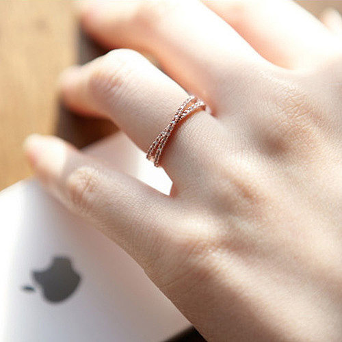 Anillo de dedo índice de oro rosa de 18 quilates con cruz de diamantes intermitente con microincrustaciones de Corea del Sur, joyería