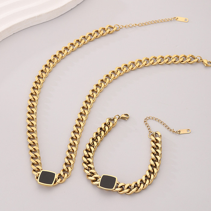 Schlichter Stil, quadratische Halskette mit 18 Karat vergoldeten Armbändern aus Edelstahl