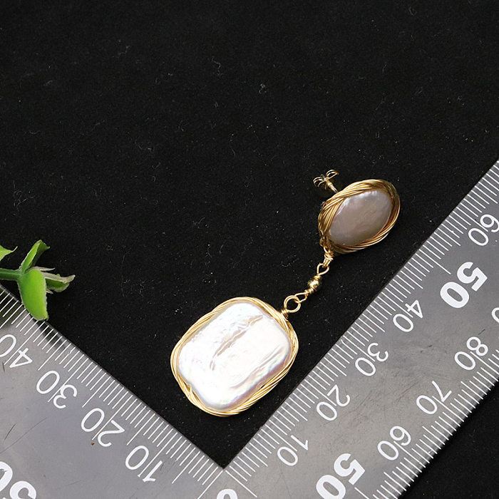 1 Pair Retro Flower Plating Freshwater Pearl Copper Gold Plated Drop Earrings
