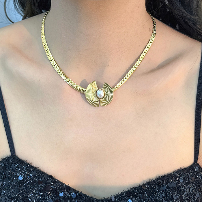 Schlichte Halskette mit Perlenohrringen aus Titanstahl