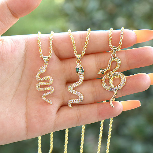 Elegante Schlangen-Halskette mit Zirkon-Anhänger und Kupferbeschichtung