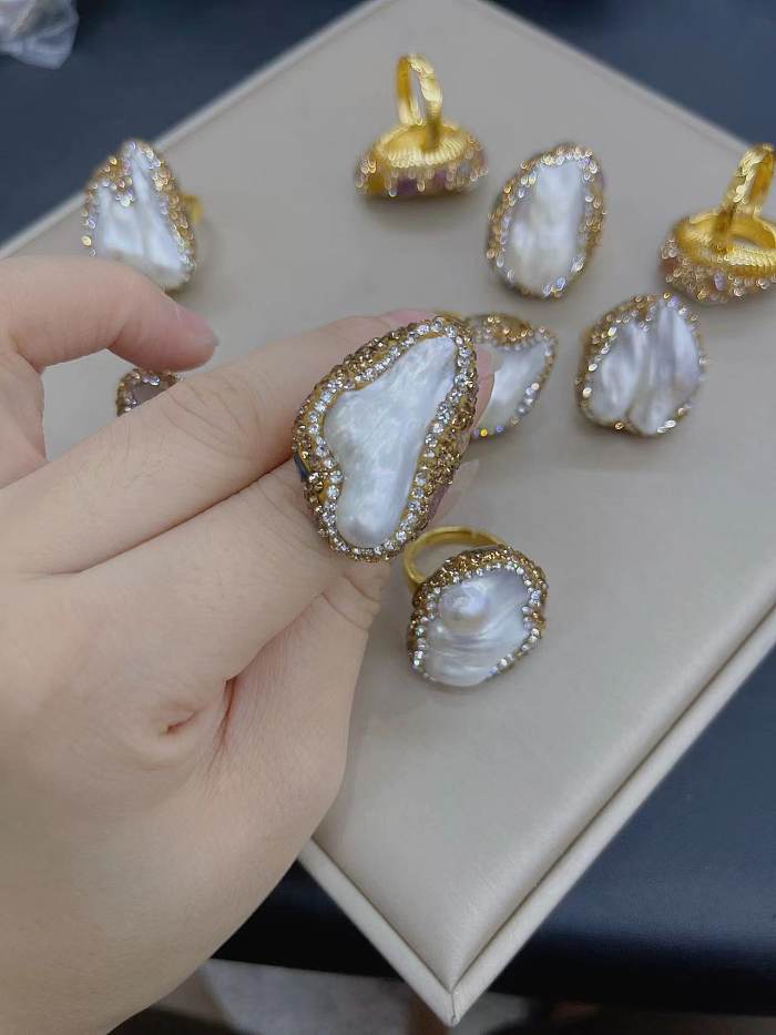 Anneaux de perles d'eau douce avec incrustation de cuivre irrégulier artistique rétro