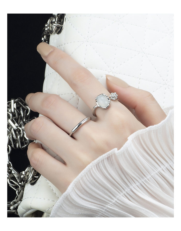 Eleganter offener Ring aus Achat mit geometrischer Verkupferungseinlage