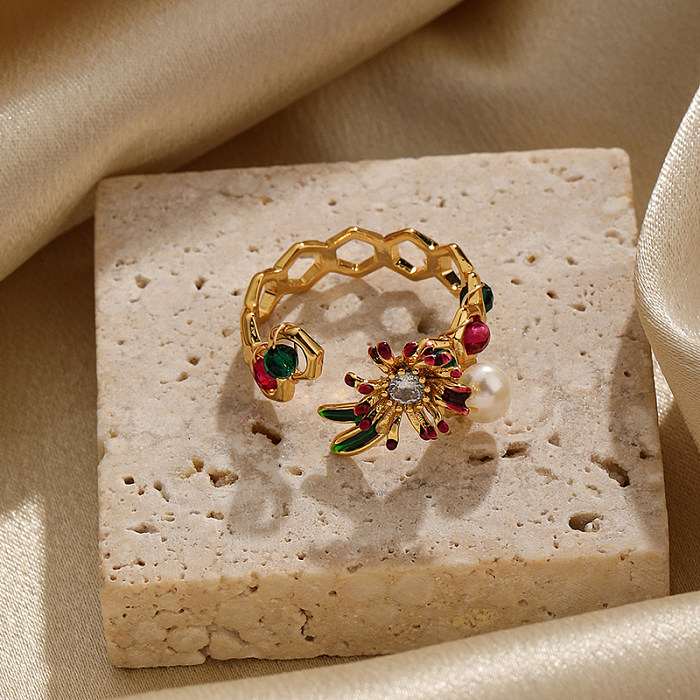 Offene Ringe im IG-Stil, elegante Blumenverkupferung, ausgehöhltes Inlay, Süßwasserperle, Zirkon, 18 Karat vergoldet