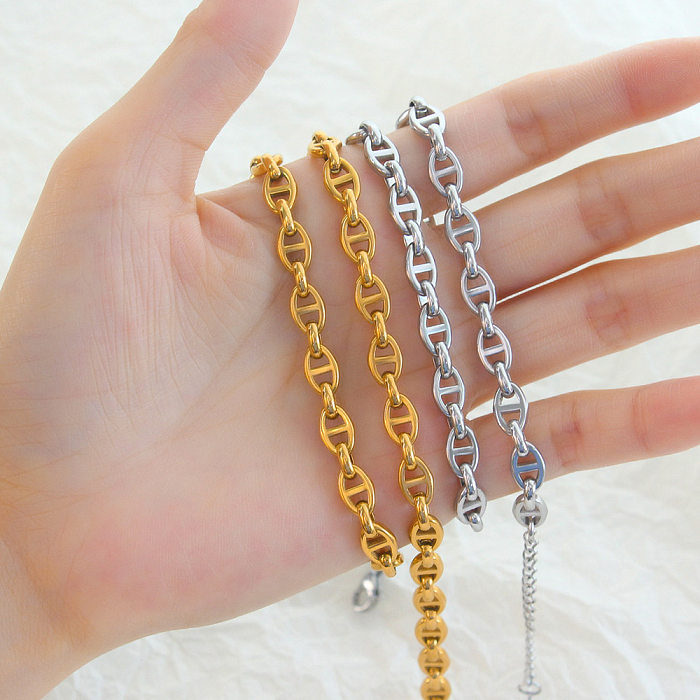 Collier de bracelets de placage en acier titane ovale de style simple