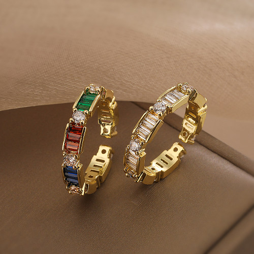 El estilo simple conmuta los anillos abiertos chapados en oro coloridos del Zircon 18K del embutido del cobre